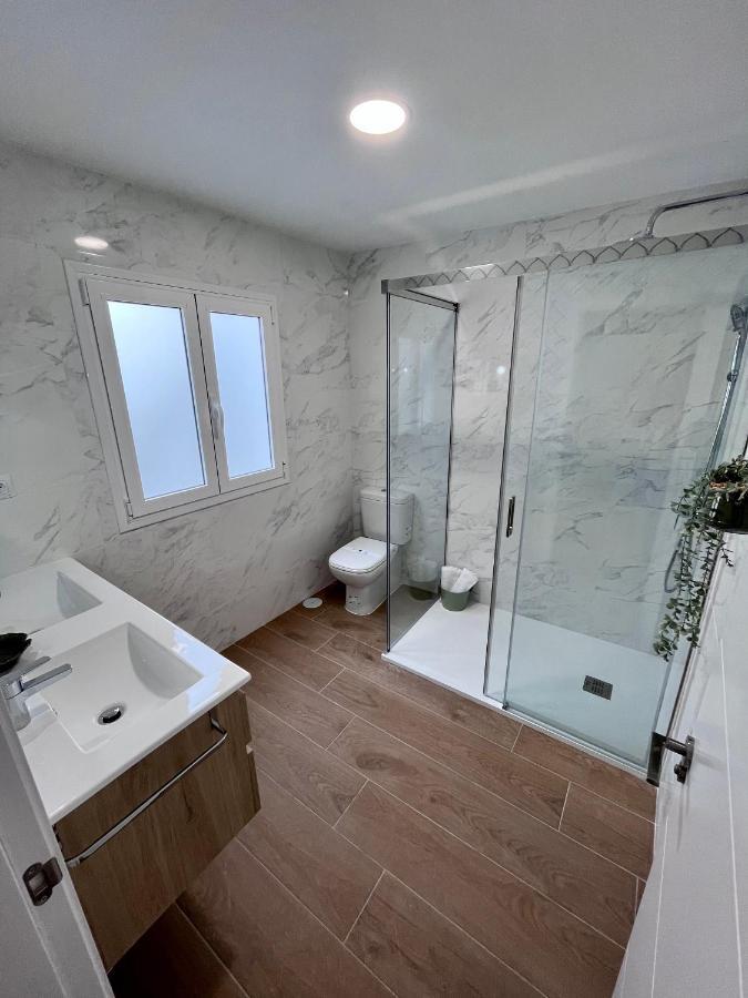 Gatu Premium Villa Flamenca , Preferente Mayores De 25 Anos Y Familias 加的斯 外观 照片