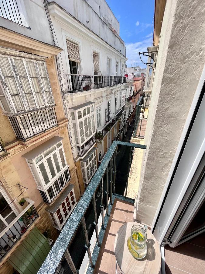 Gatu Premium Villa Flamenca , Preferente Mayores De 25 Anos Y Familias 加的斯 外观 照片