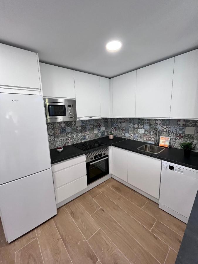 Gatu Premium Villa Flamenca , Preferente Mayores De 25 Anos Y Familias 加的斯 外观 照片