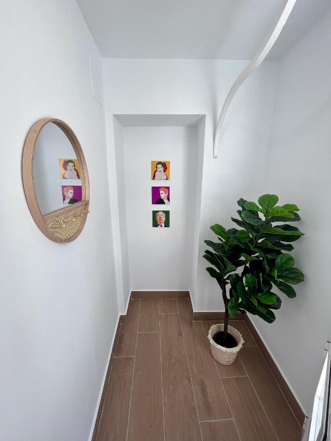 Gatu Premium Villa Flamenca , Preferente Mayores De 25 Anos Y Familias 加的斯 外观 照片