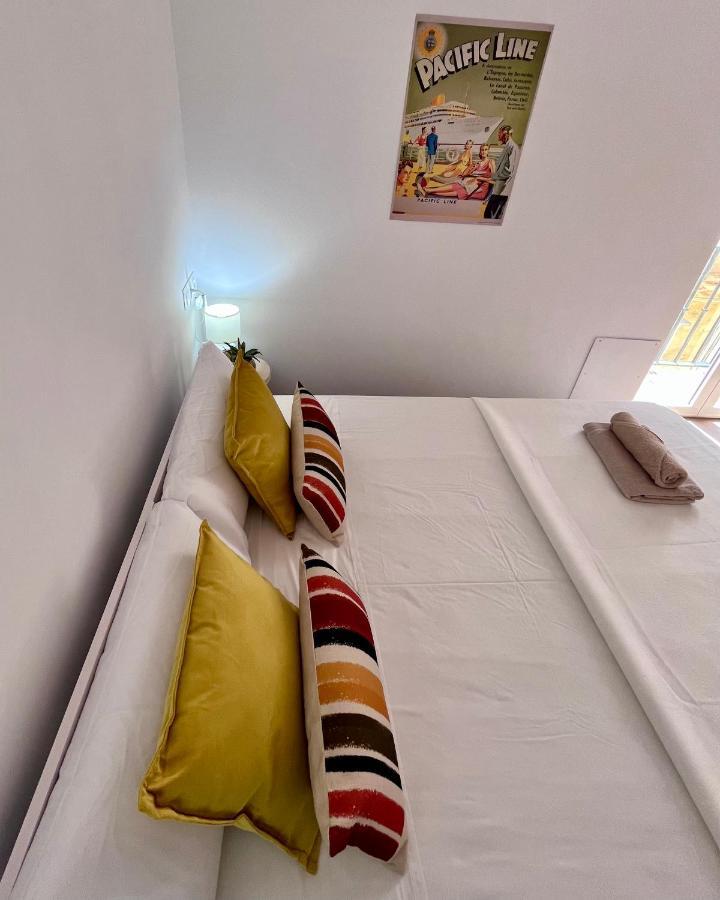 Gatu Premium Villa Flamenca , Preferente Mayores De 25 Anos Y Familias 加的斯 外观 照片